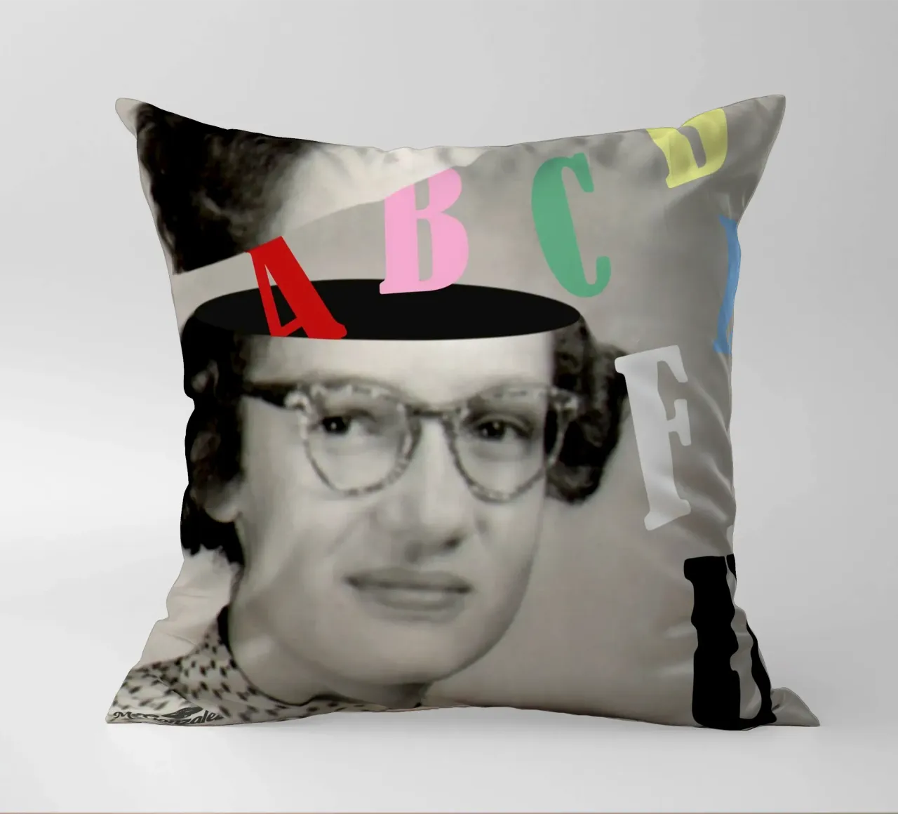 ABCDEF U cuscino da MsGonzalez