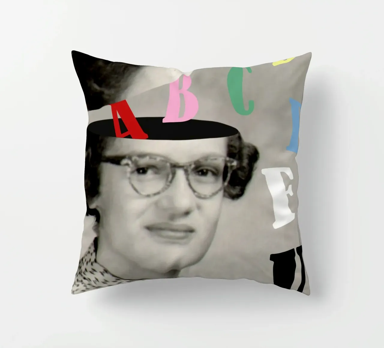 ABCDEF U cuscino da MsGonzalez