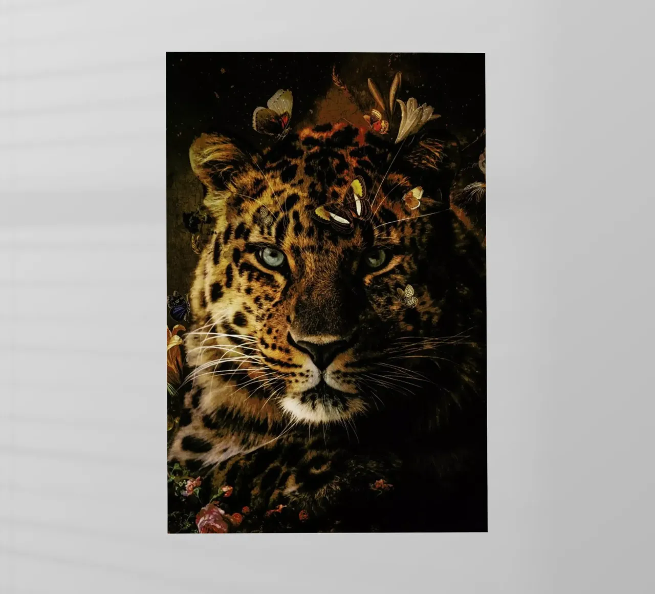 Leopard 4 pellicola backlit da Wouter Rikken