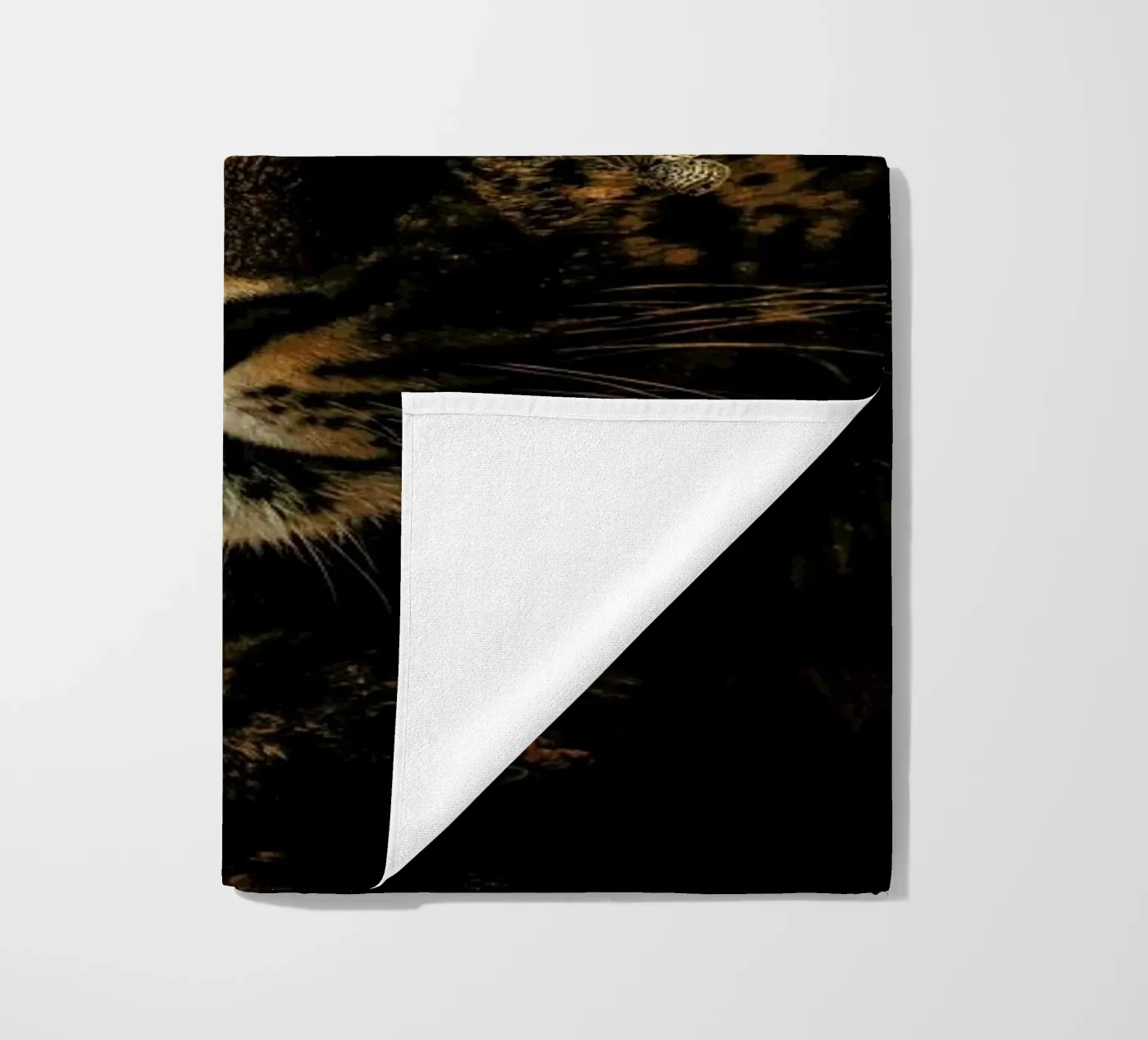 Leopard 4 strandhanddoek van Wouter Rikken