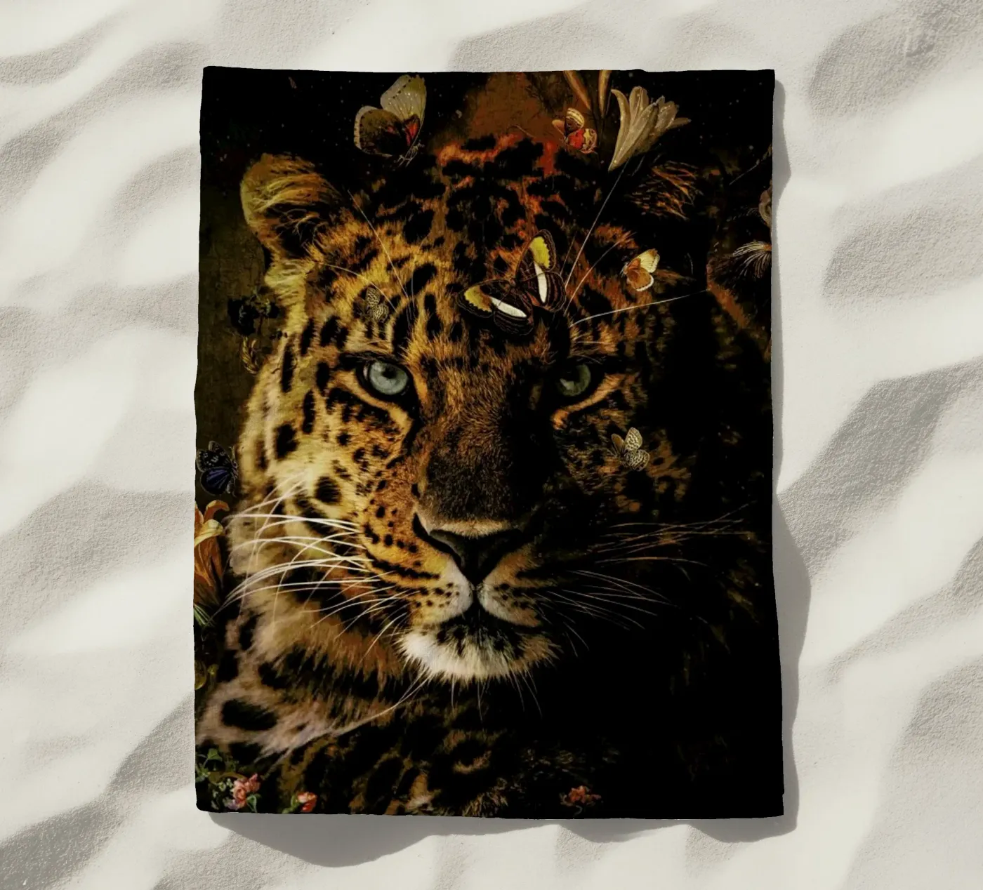 Leopard 4 strandhanddoek van Wouter Rikken