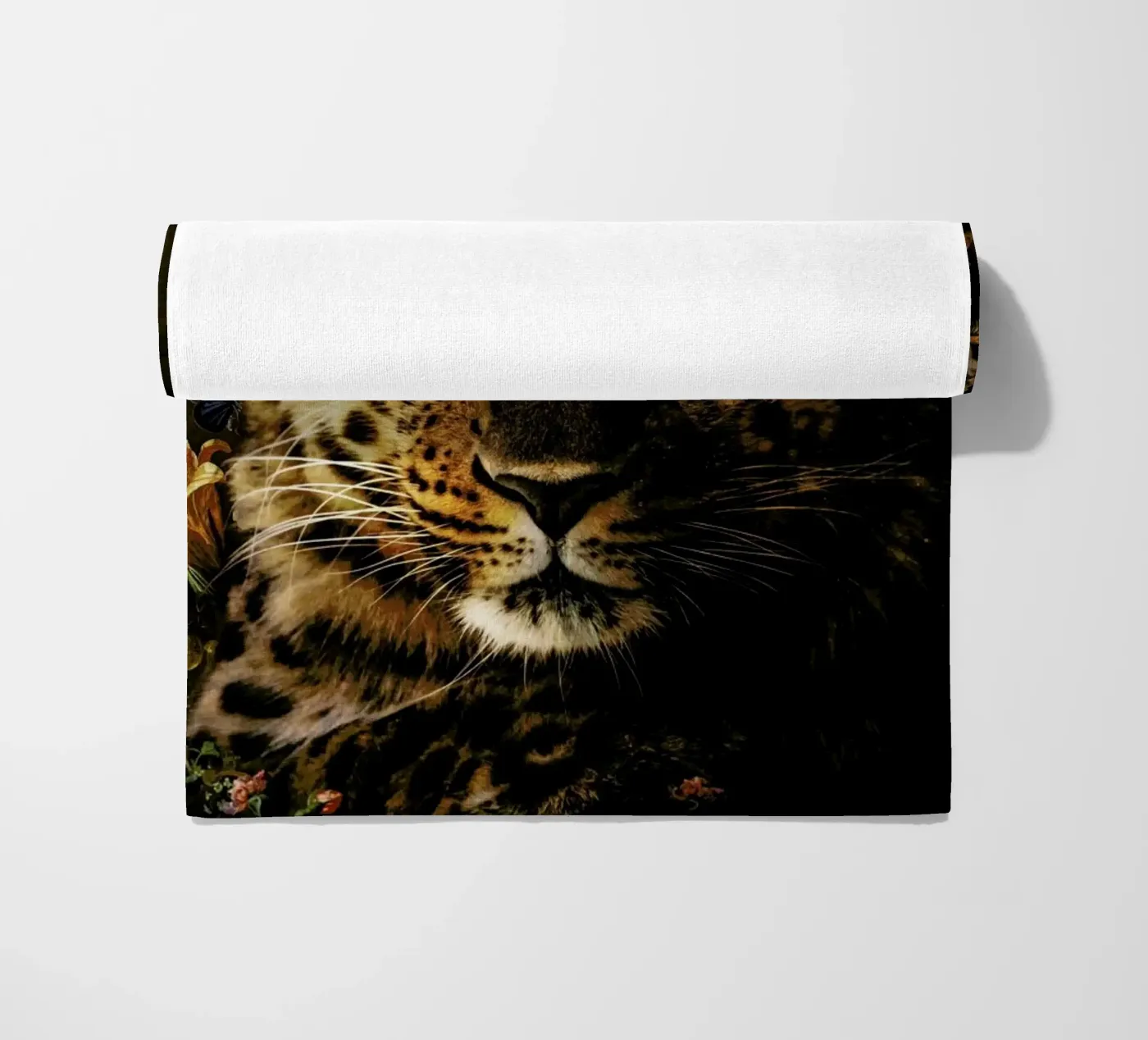 Leopard 4 strandhanddoek van Wouter Rikken