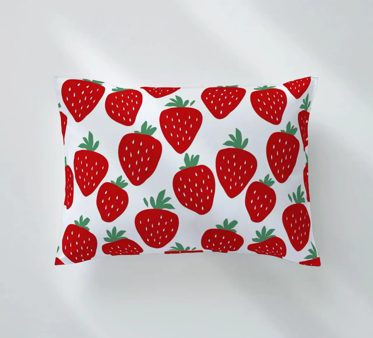 Strawberry Fields Forever cuscino da A Nordic Girl