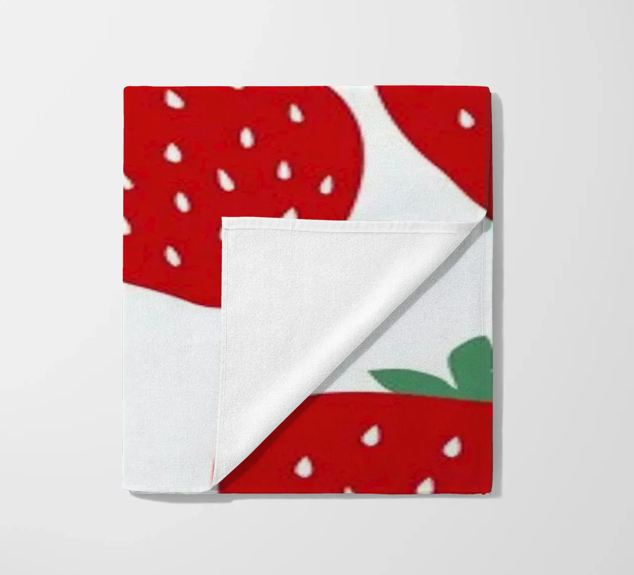 Strawberry Fields Forever strandhanddoek van A Nordic Girl