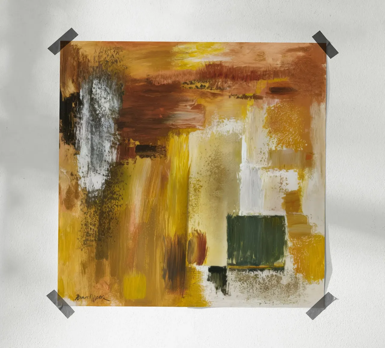 Risonanza ocra dorata poster con telaio in legno da Dream Spectrum