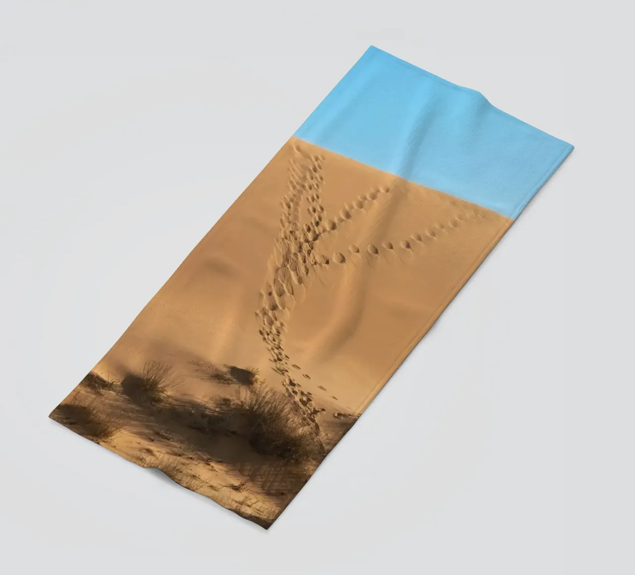 Fußspuren Strandtuch von life of sands