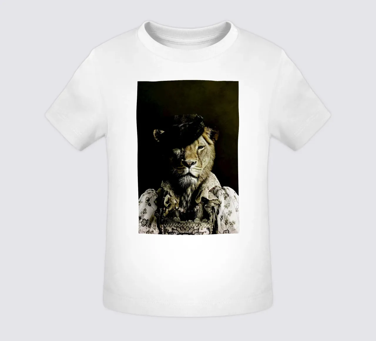 Classy Lioness baby t-shirt by Wouter Rikken
