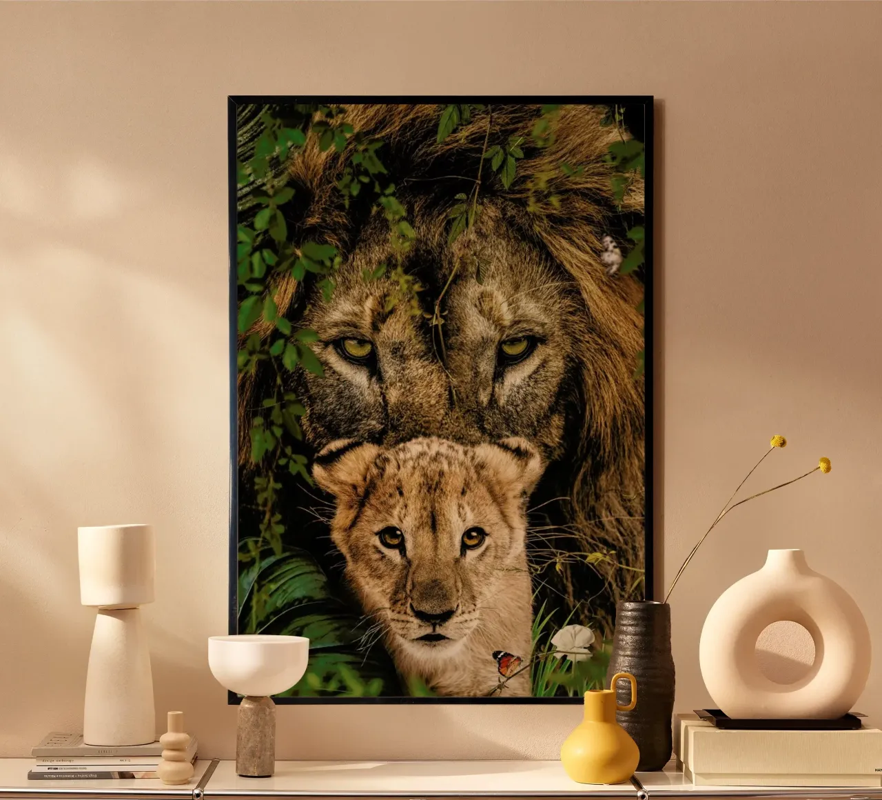 Lioness 2 poster con telaio in plastica da Wouter Rikken