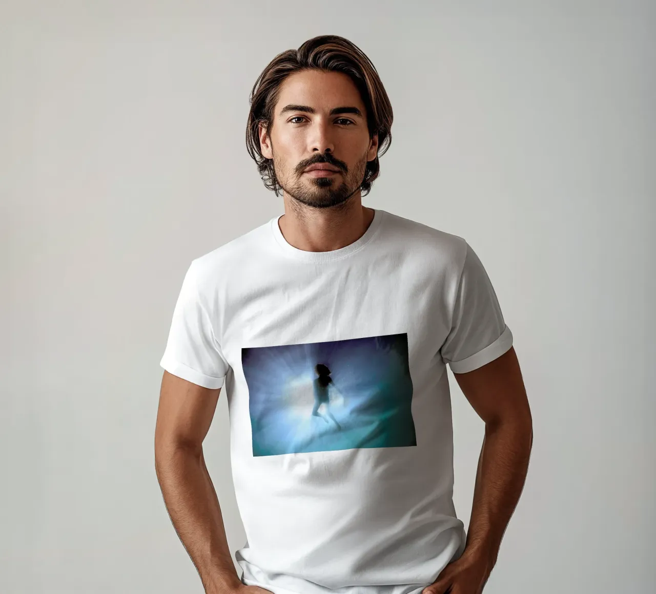 Untitled_7 t-shirt da James Cooper