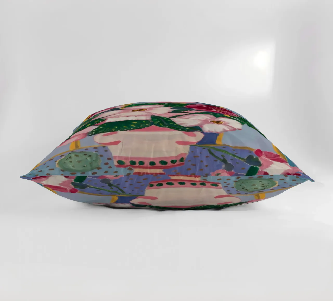 Urna a strisce di petali cuscino da Vivid Reverie