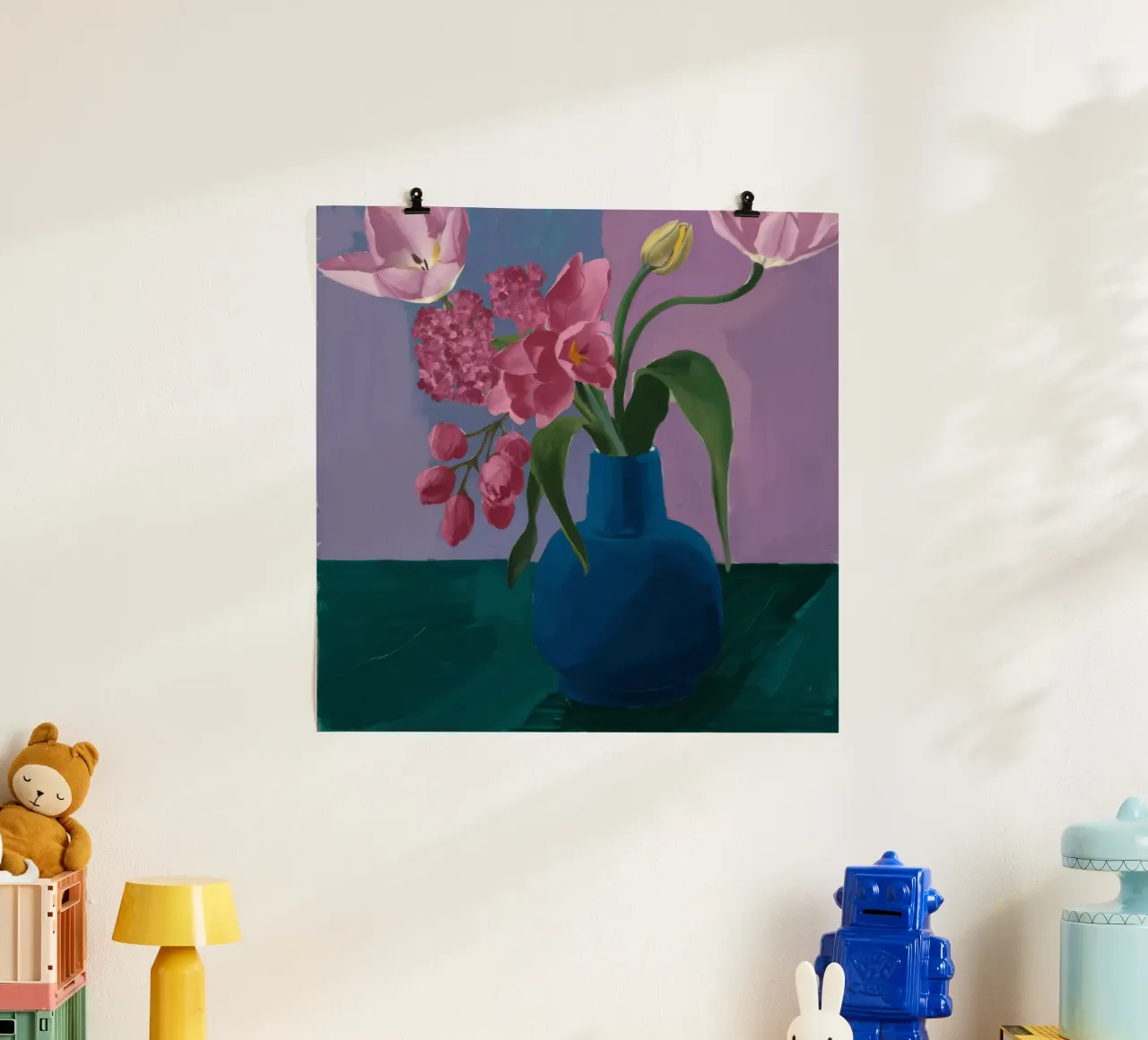 Profondità di peonia indaco poster con telaio in legno da Opal Strokes