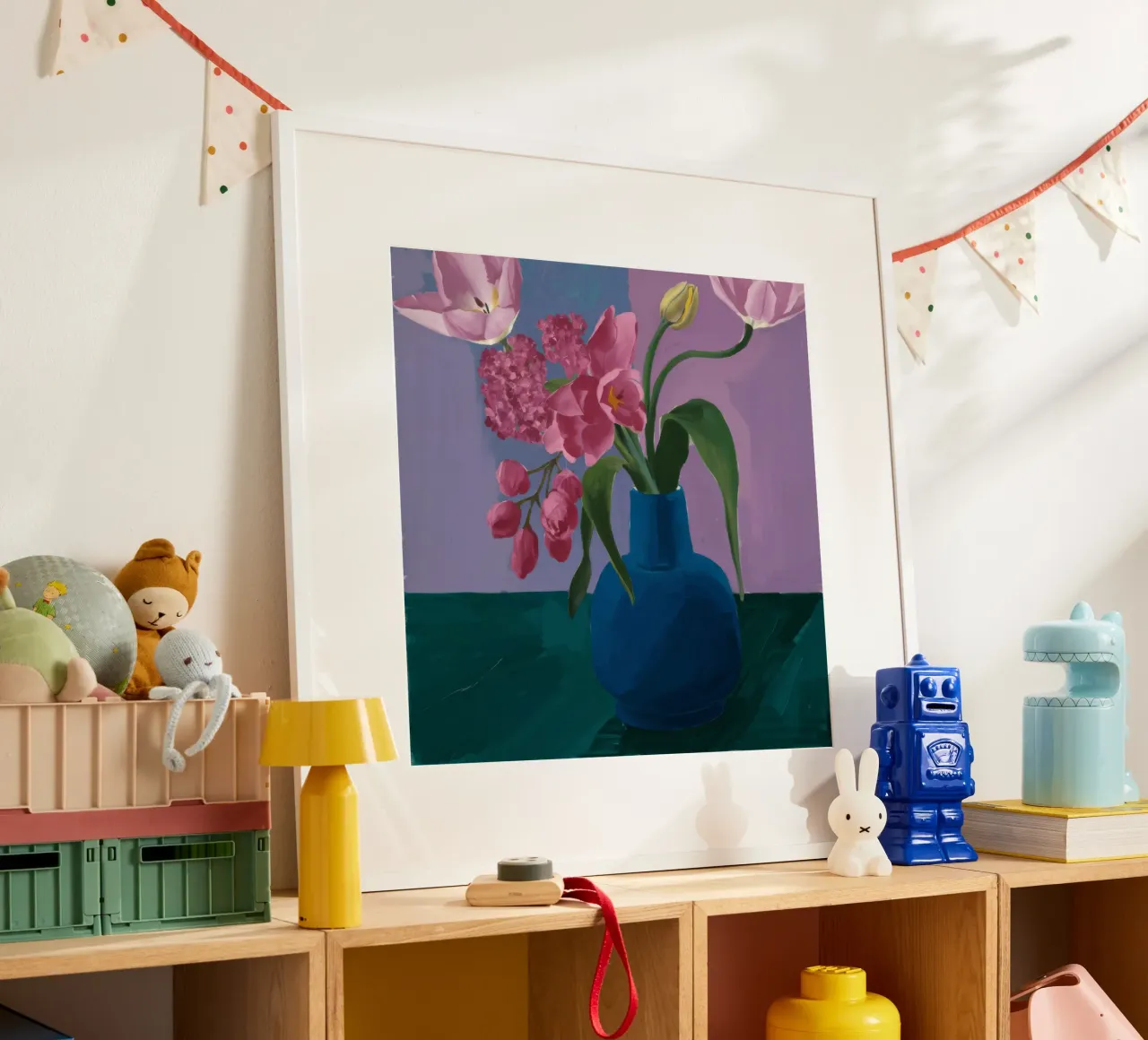Profondità di peonia indaco poster con telaio in legno da Opal Strokes