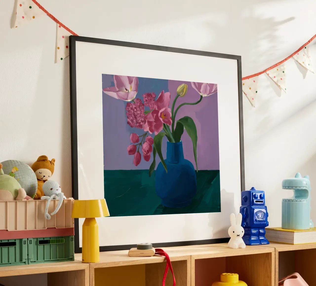 Profondità di peonia indaco poster con telaio in legno da Opal Strokes