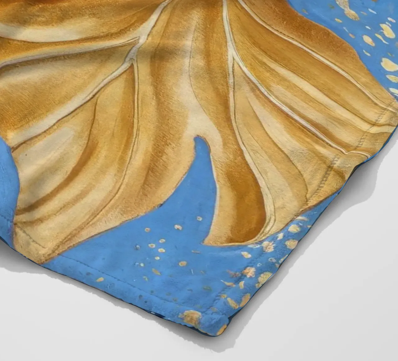 Fusione della criniera d'oro coperta in pile da Vivid Reverie
