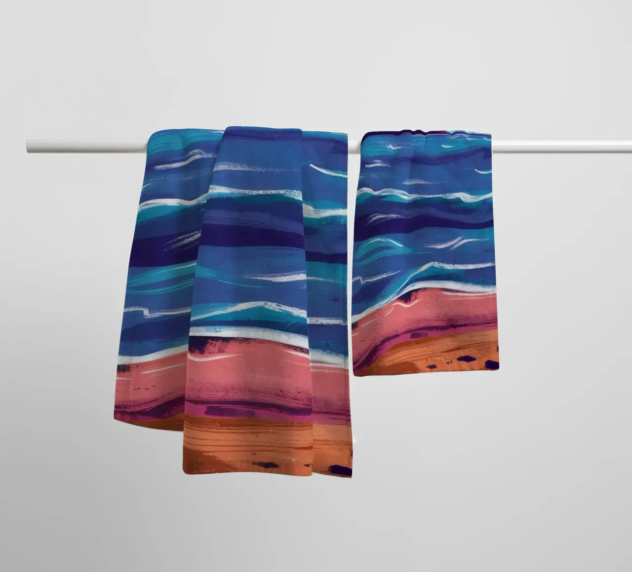 Bandiera nera sulla spiaggia asciugamano da bagno da Silk Palette
