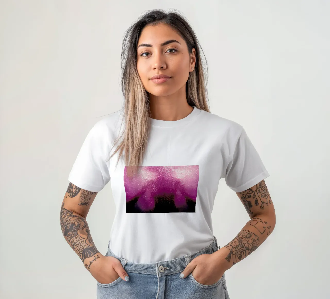Untitled_8 t-shirt da James Cooper