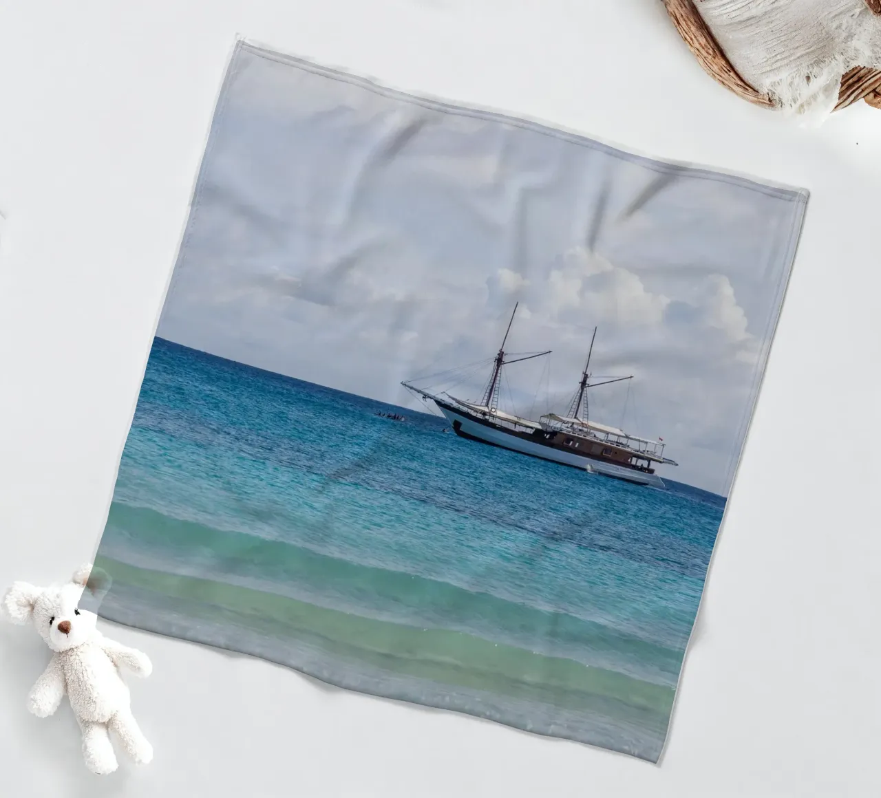 Sailing in the tropics coperta in pile da photolovers