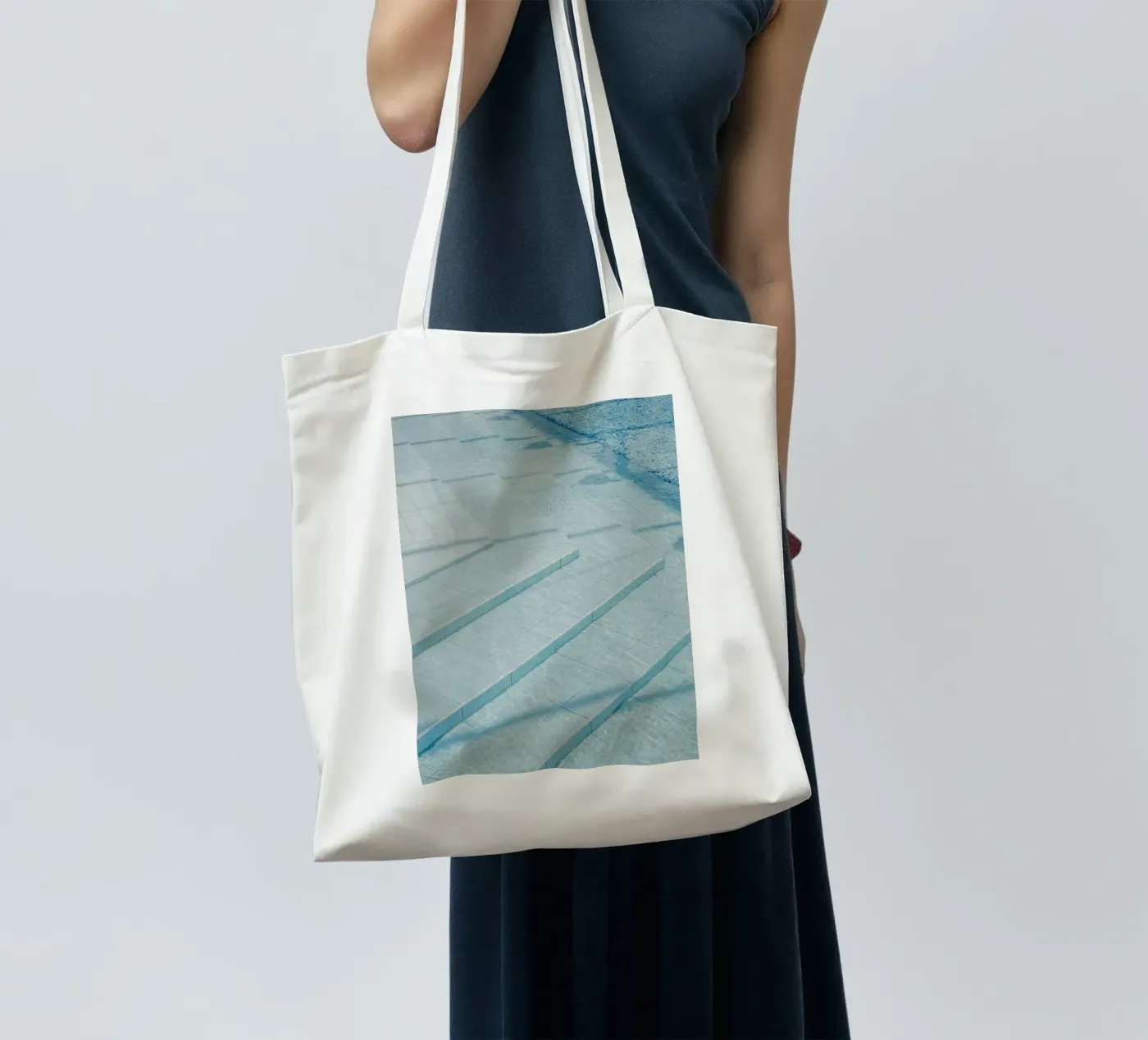 Pool tote bag by photolovers