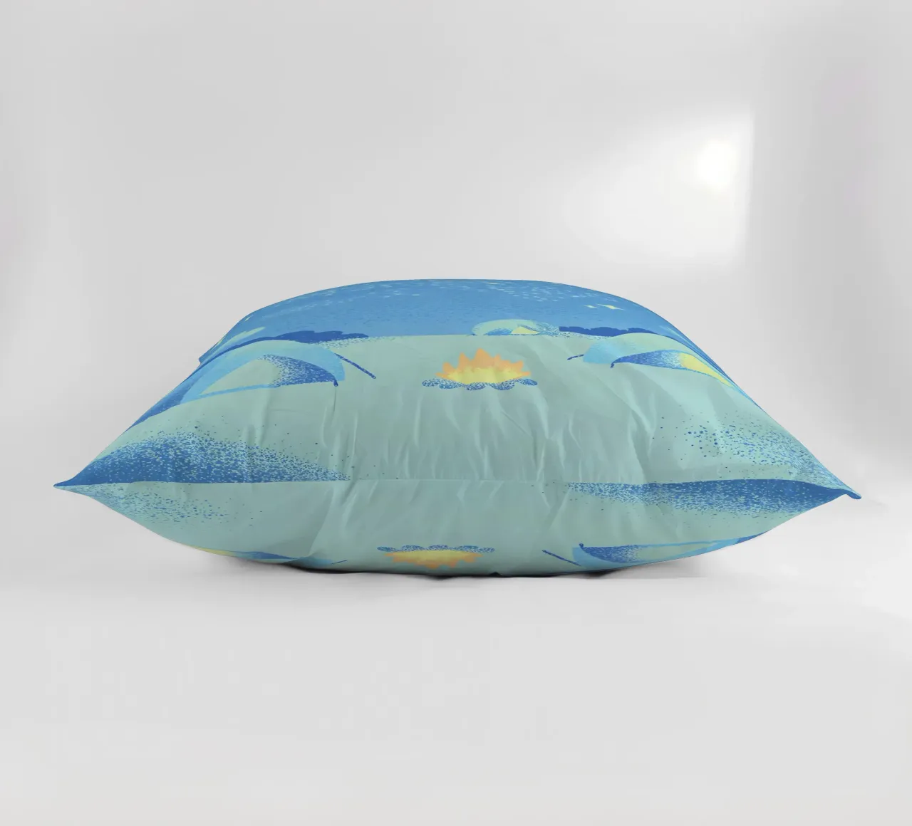Campeggio nella foresta cuscino da SOUL SHOP