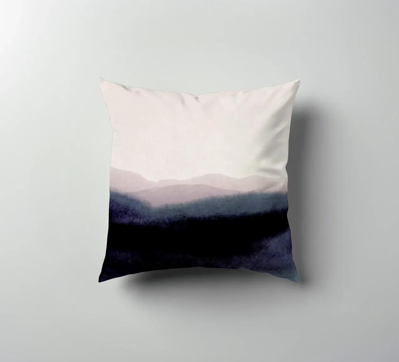 Dusk Scenery cuscino da IRIS LEHNHARDT FINE ART