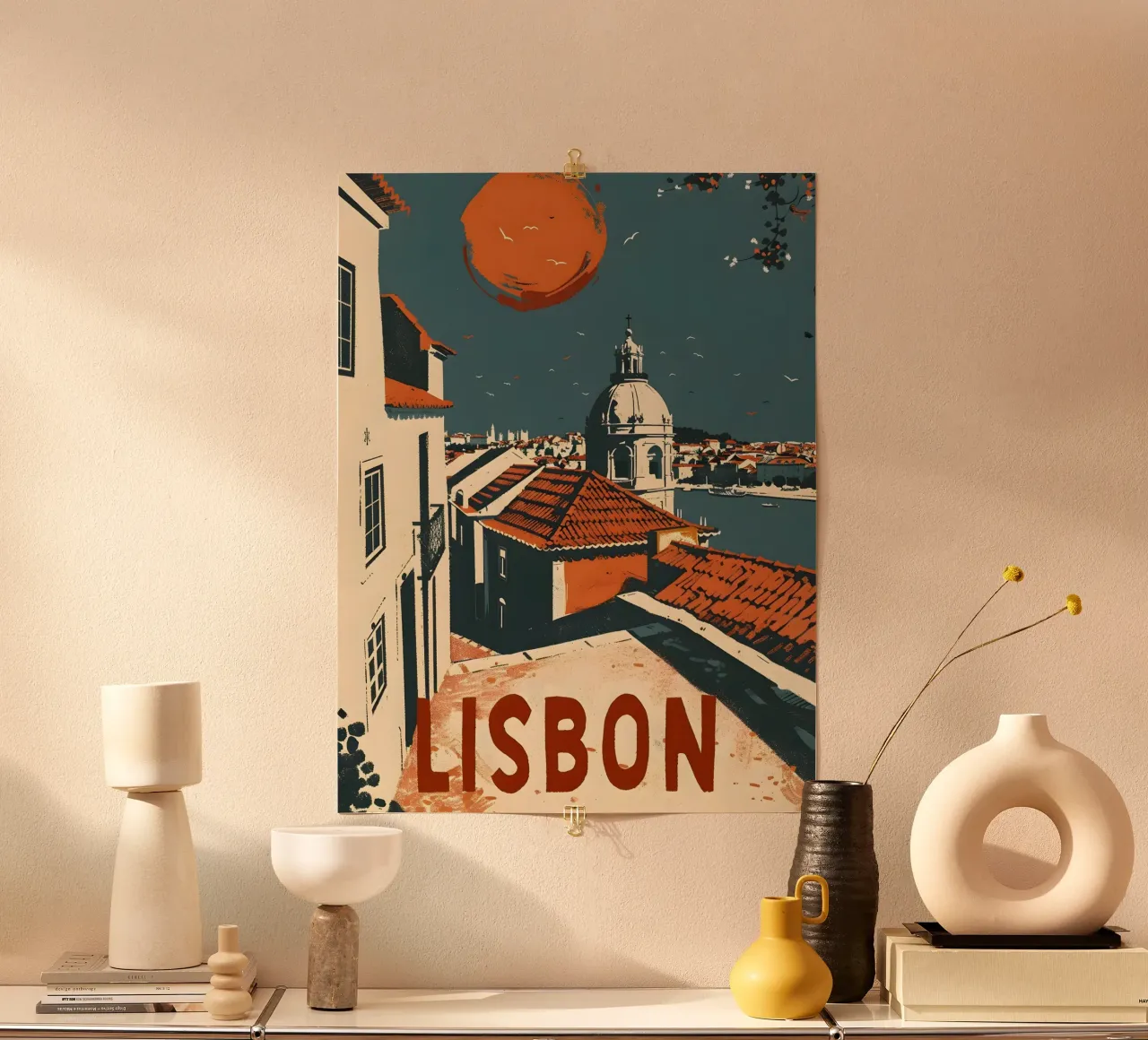 Poster di viaggio vintage di Lisbona poster con telaio in legno da Vintage Travel Art