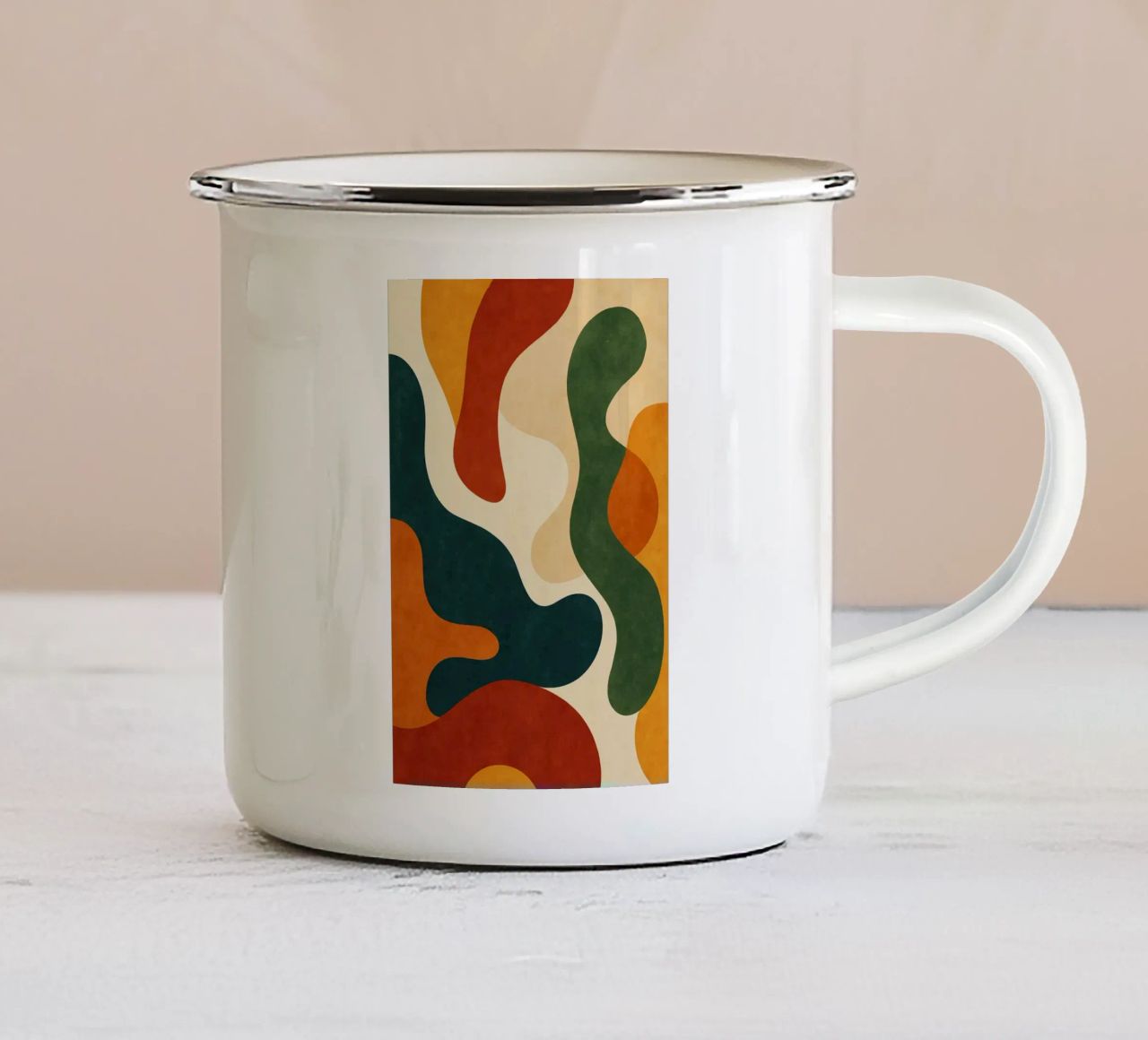 Flusso organico tazza in smalto da Freeform