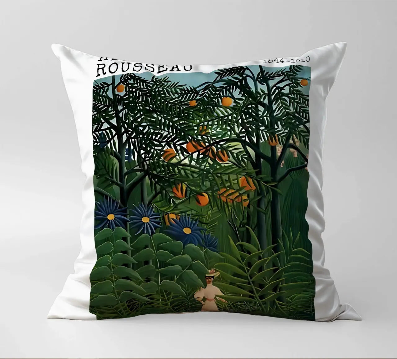 Donna che cammina in una foresta esotica di Henri Rousseau cuscino da tokovictory