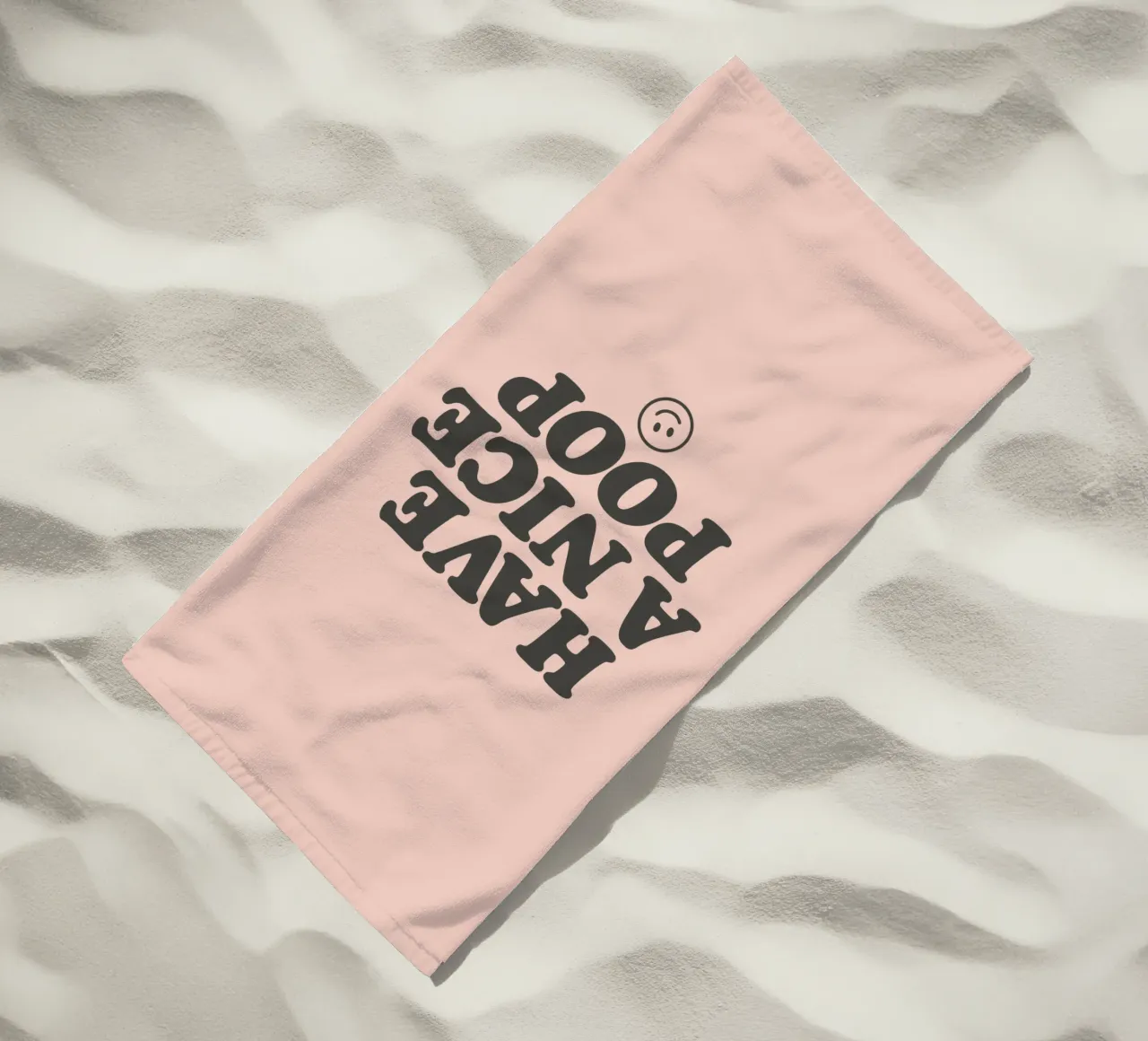 Cheeky Have a Nice Poop Grappige Badkamer Roze Kunstdruk strandhanddoek van THE MOTIVATED TYPE