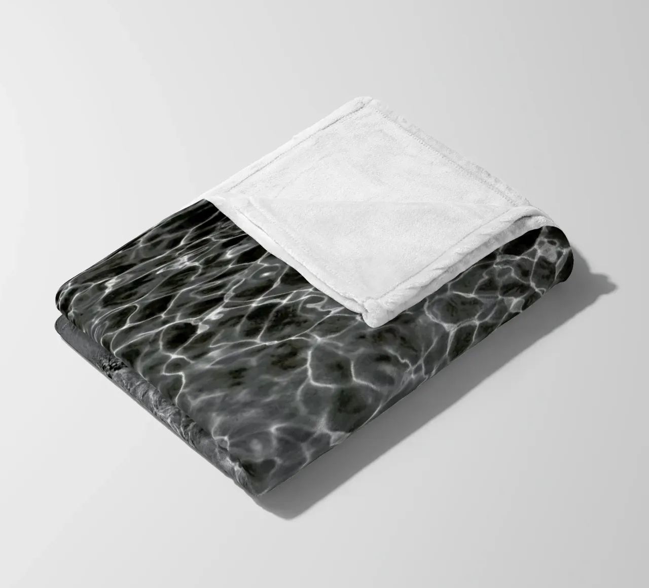 Where Sand And Water Meet Black&white Edition Fleecedecke von Studio Nahili