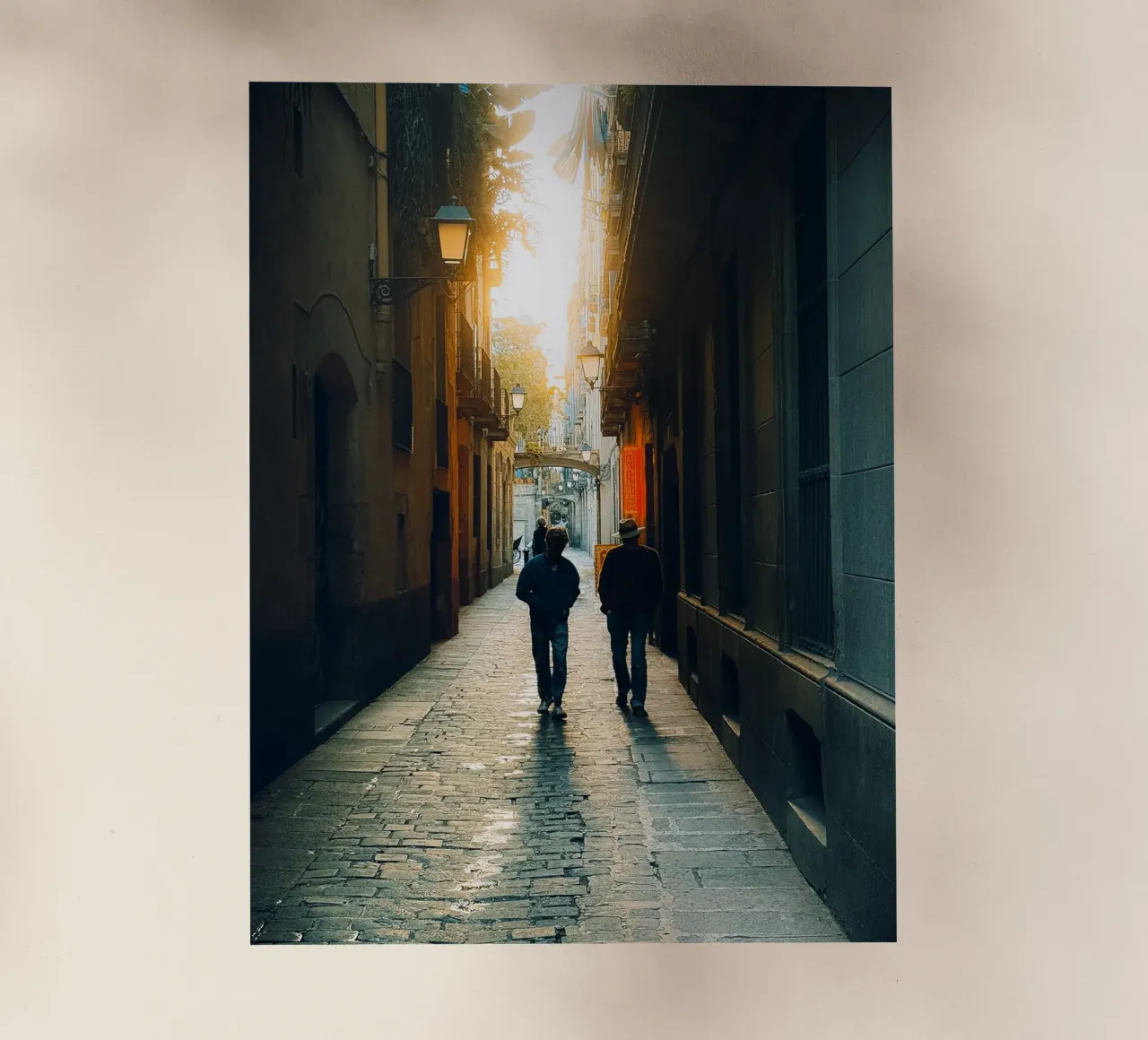 Streets of Barcelona pellicola backlit da Thilo Grøsch
