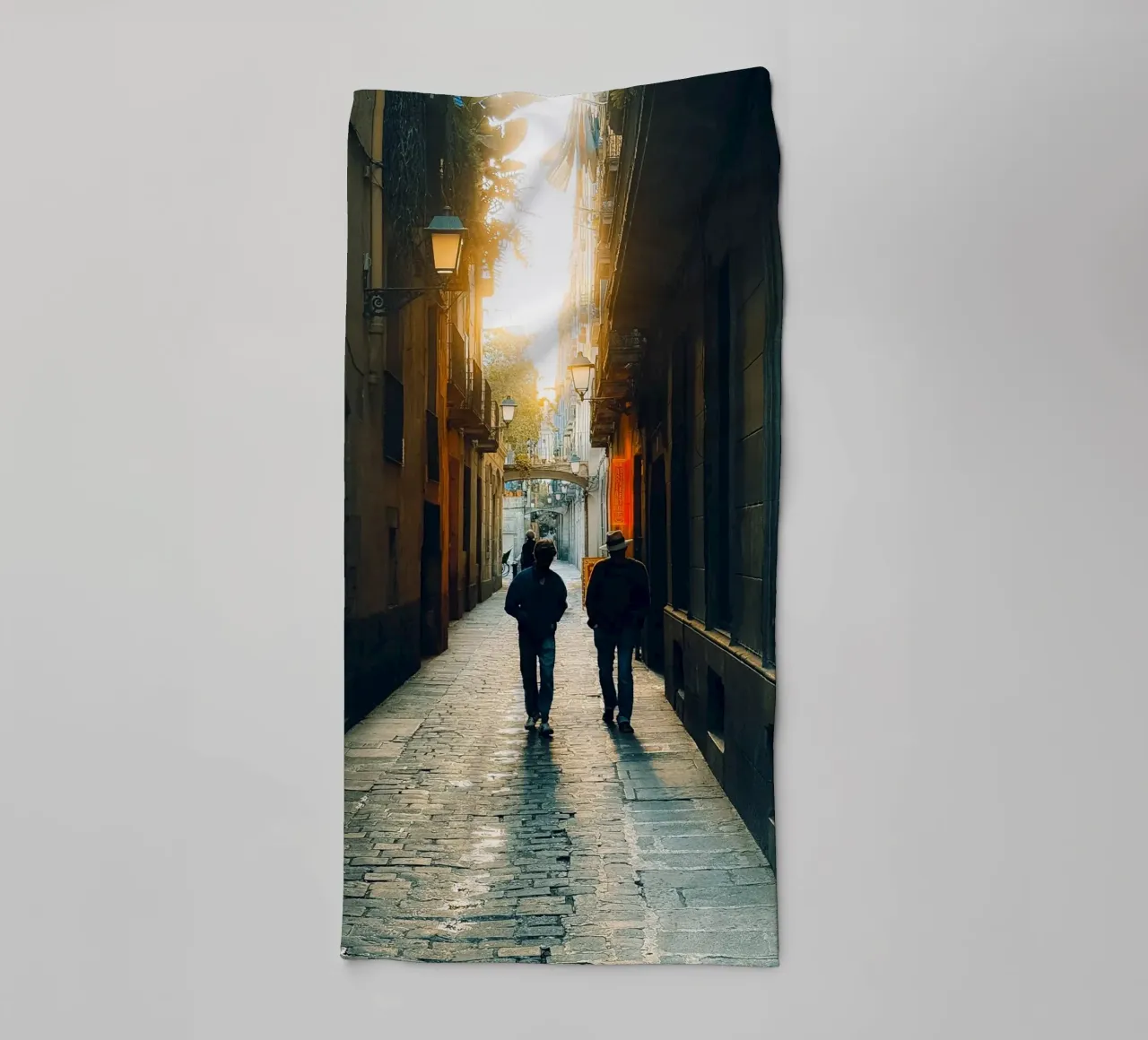 Streets of Barcelona asciugamano da bagno da Thilo Grøsch