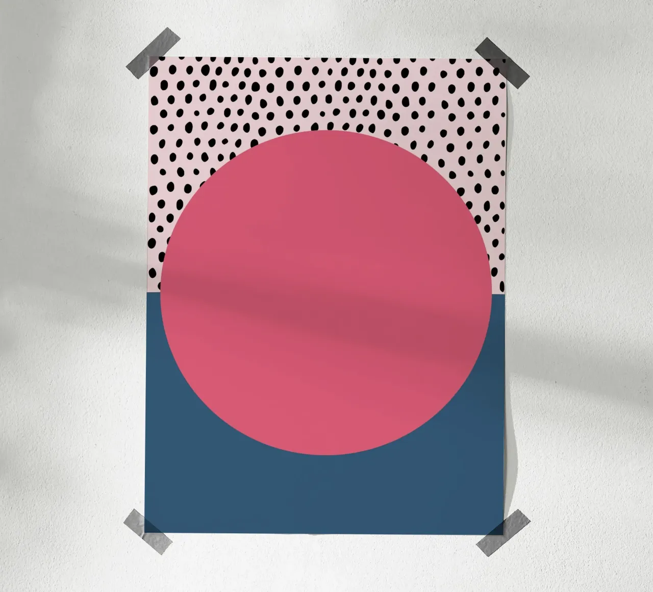 Bauhaus Pop - Grande cerchio con sfondo a motivi poster con telaio in legno da Casa Calm