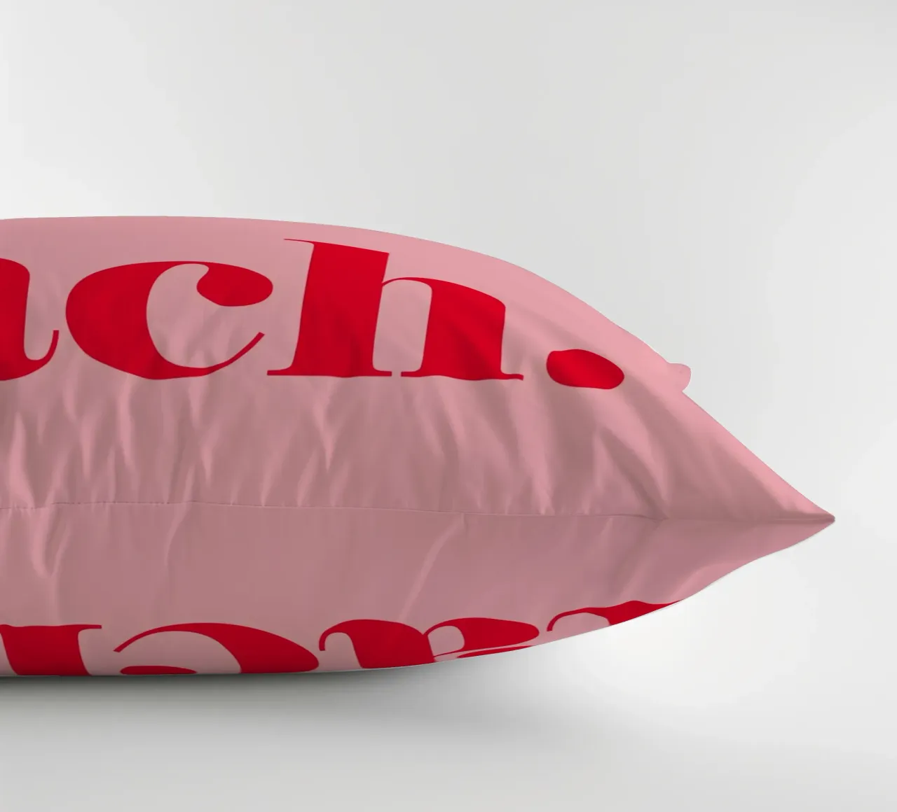 TACH in rosso lampone su rosa - un allegro saluto estivo per la casa cuscino da Stilrausch