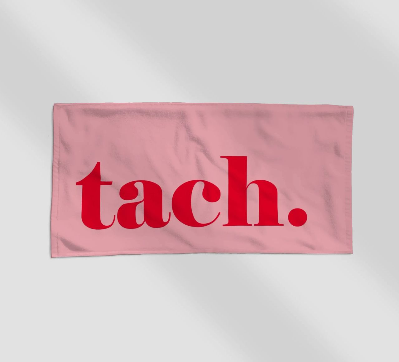 TACH in rosso lampone su rosa - un allegro saluto estivo per la casa telo mare da Stilrausch