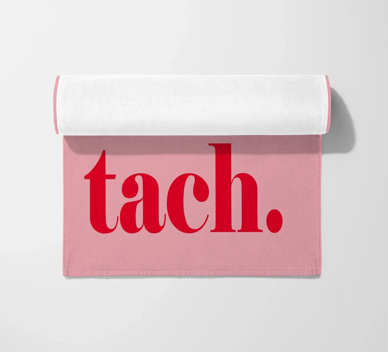 TACH in rosso lampone su rosa - un allegro saluto estivo per la casa telo mare da Stilrausch