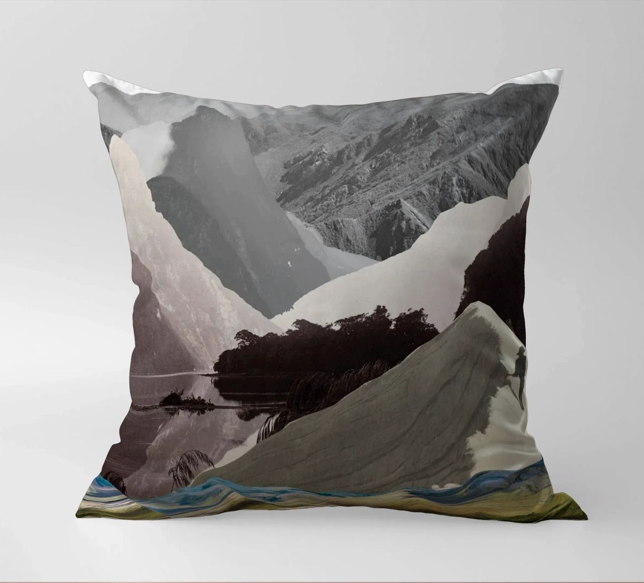 Phantom Range | Press Play Art Print Collage cuscino da Press Play Art Prints