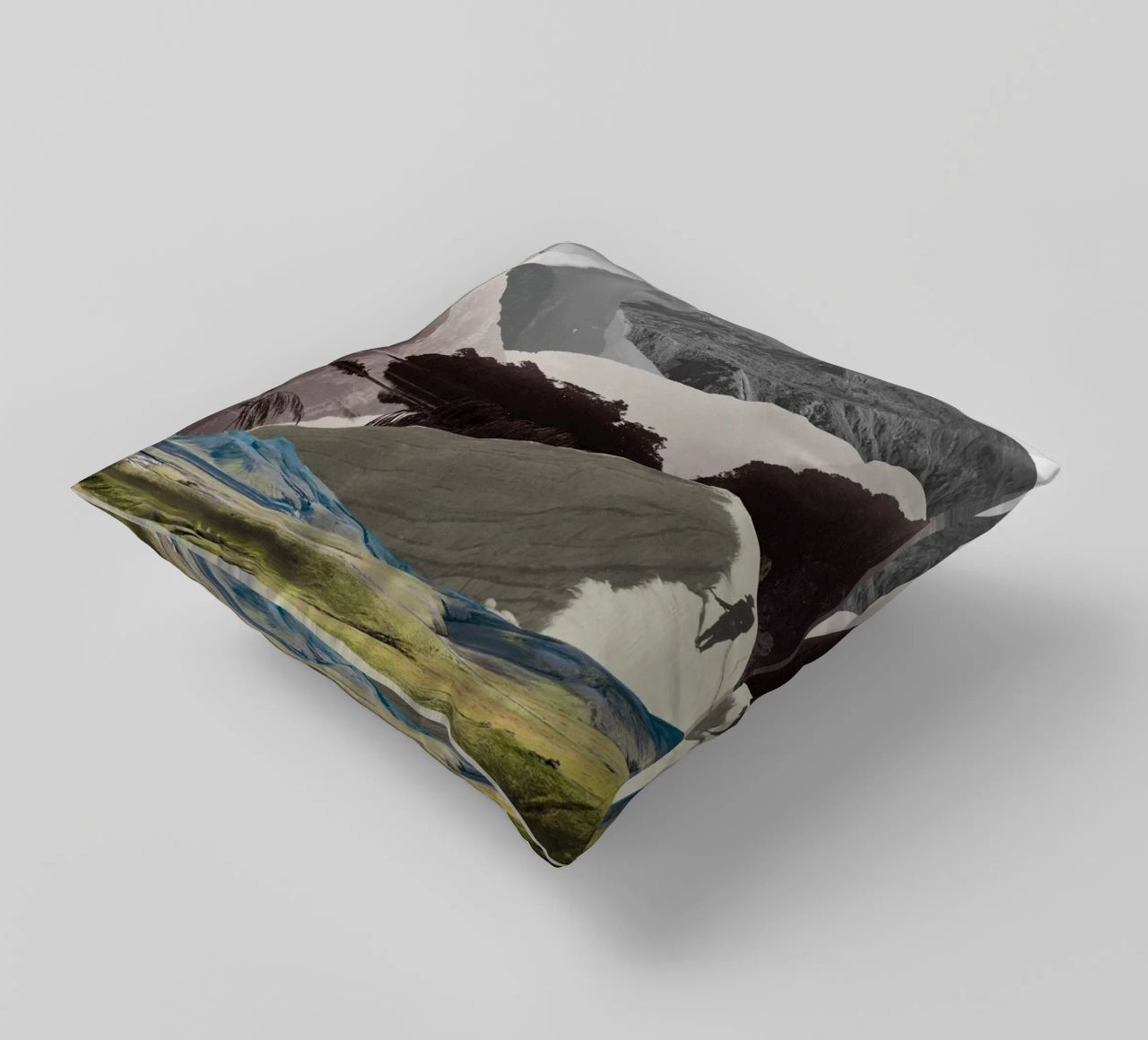 Phantom Range | Press Play Art Print Collage cuscino da Press Play Art Prints