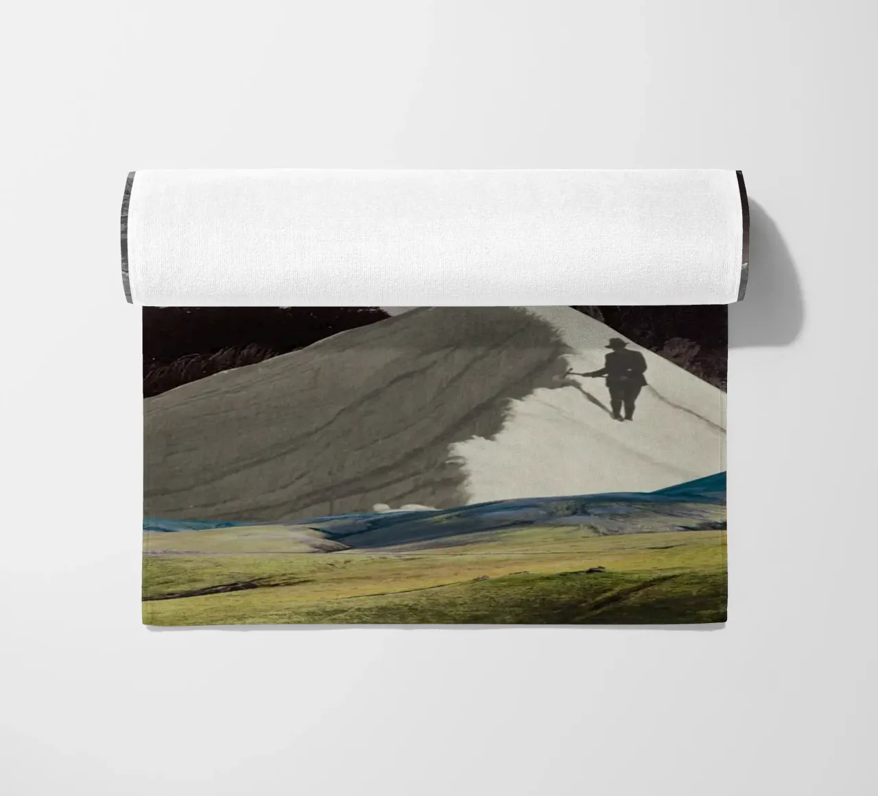 Phantom Range | Press Play Art Print Collage telo mare da Press Play Art Prints