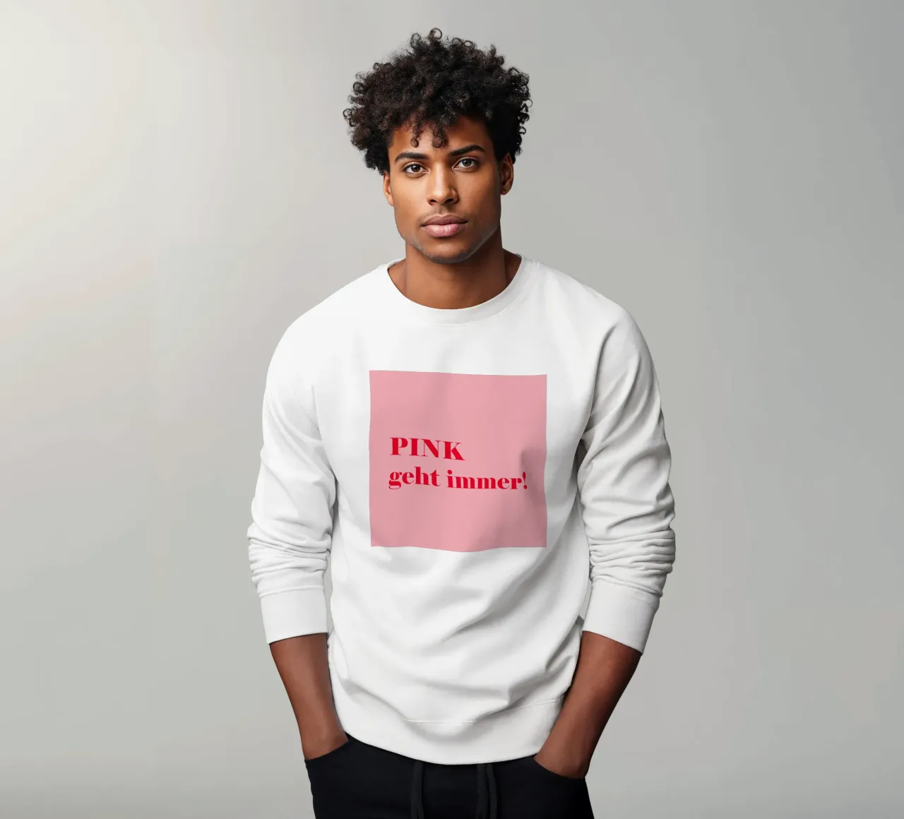Pink always works - a cheerful statement in raspberry red for the sweatshirt by Stilrausch