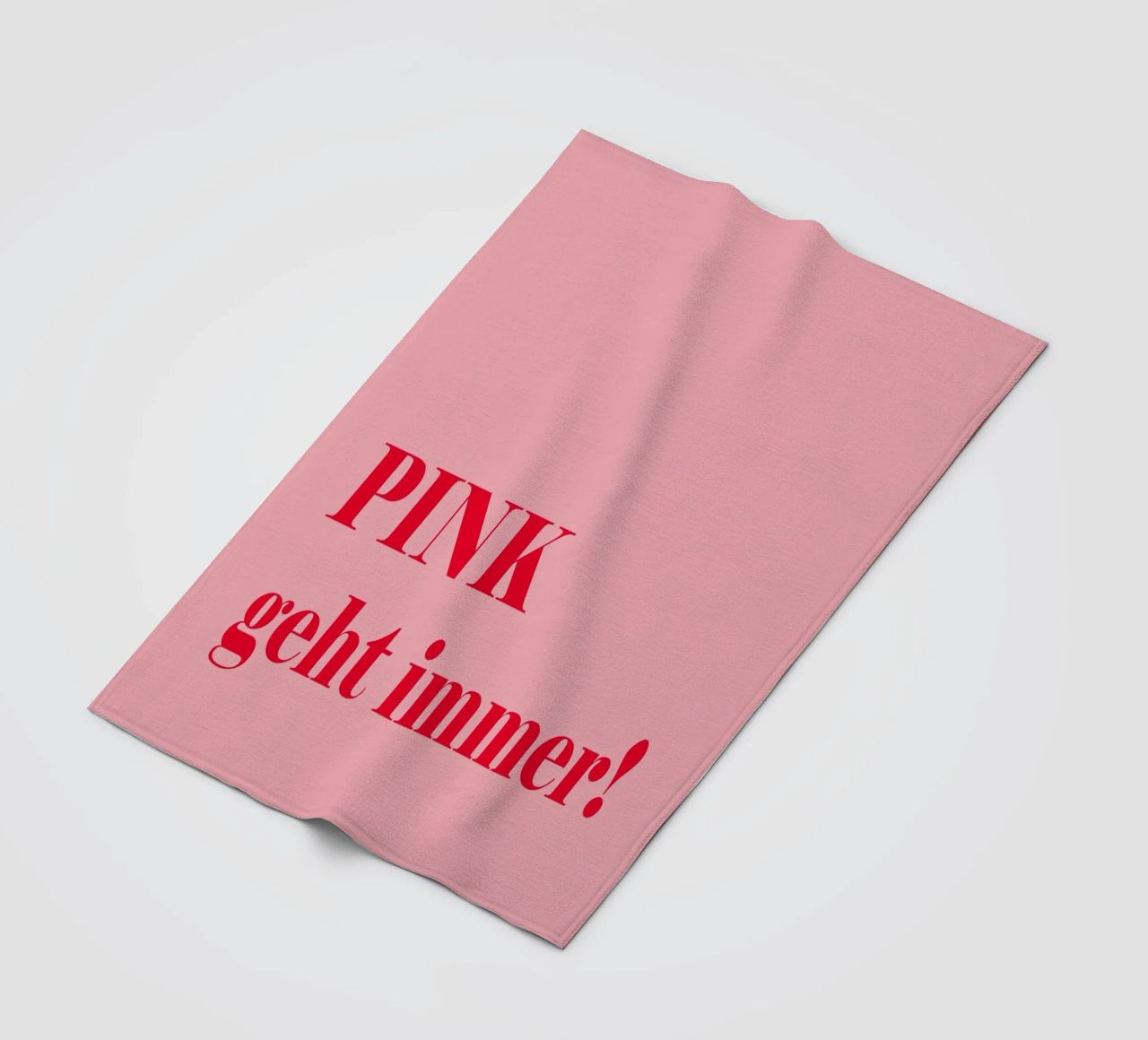 Pink always works - a cheerful statement in raspberry red for the fleece blanket by Stilrausch