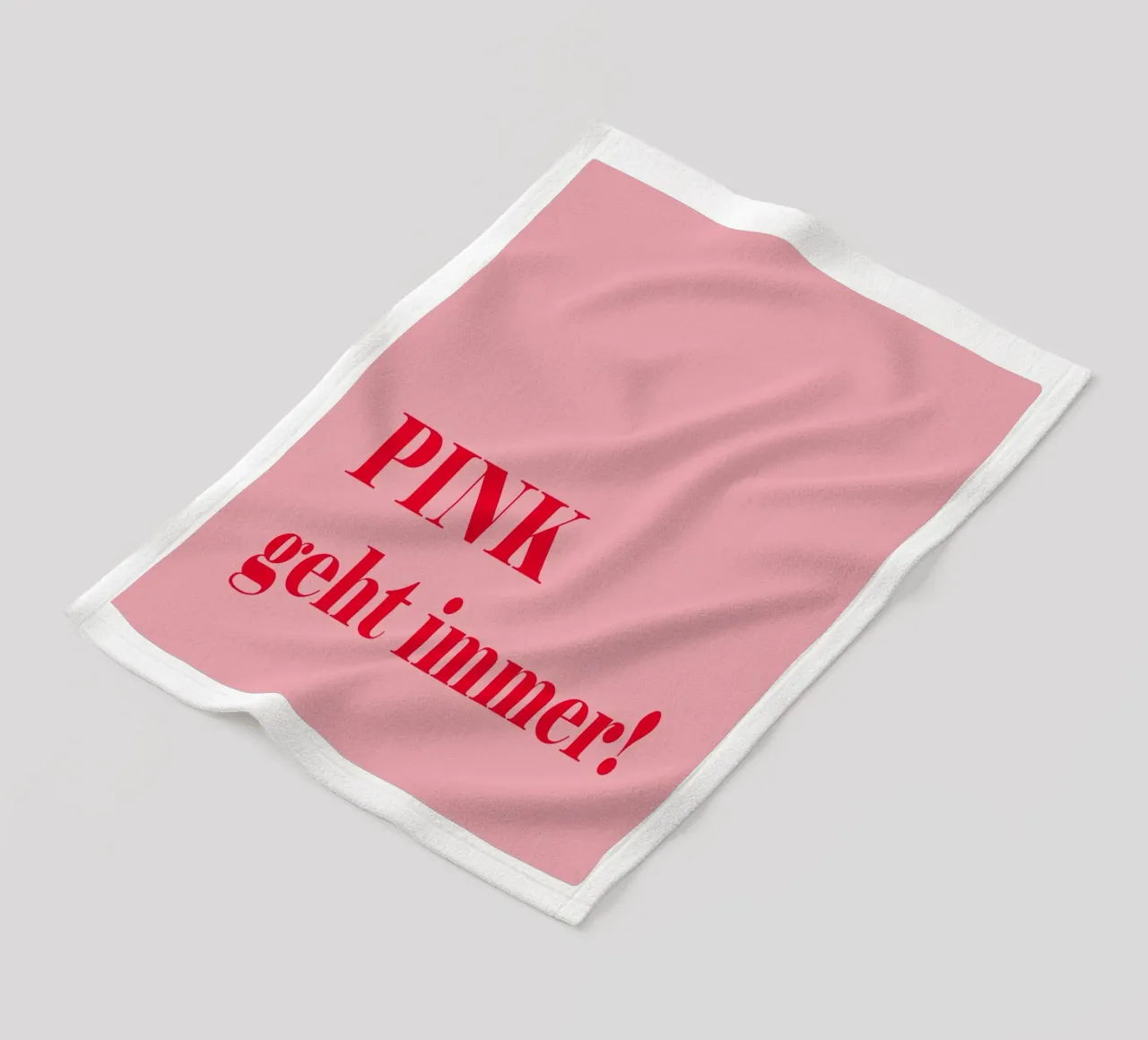 Pink always works - a cheerful statement in raspberry red for the fleece blanket by Stilrausch