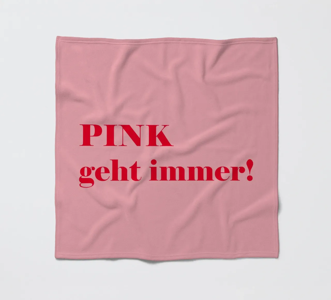 Pink always works - a cheerful statement in raspberry red for the fleece blanket by Stilrausch