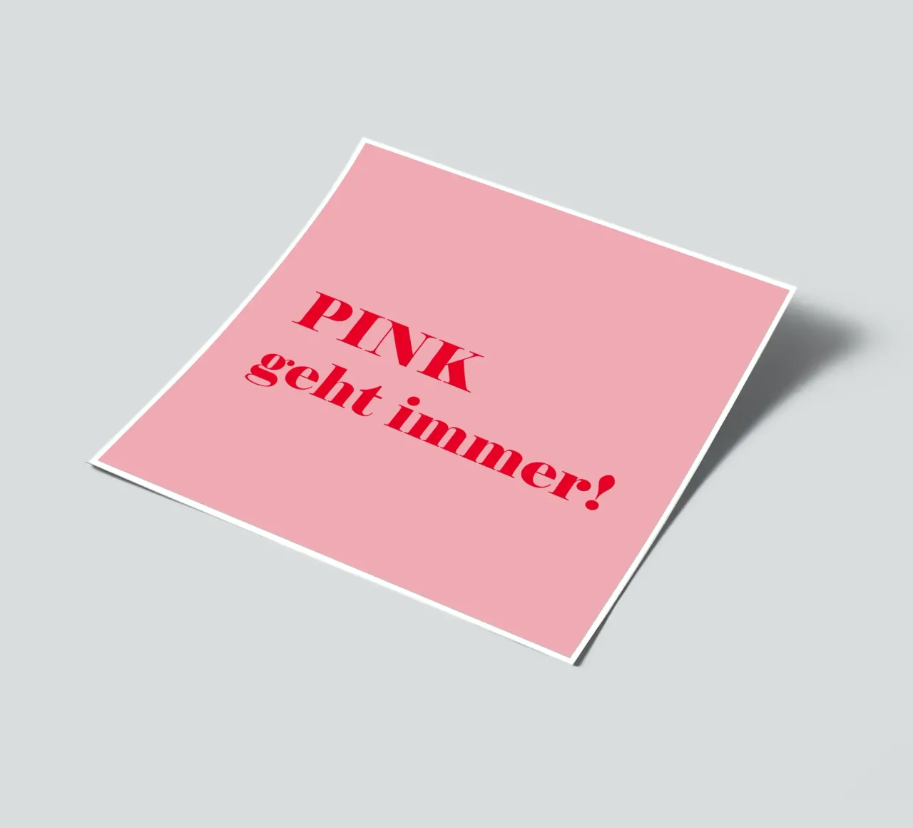 Le rose est toujours de la partie - Une déclaration joyeuse en rouge framboise pour le planche autocollant de Stilrausch