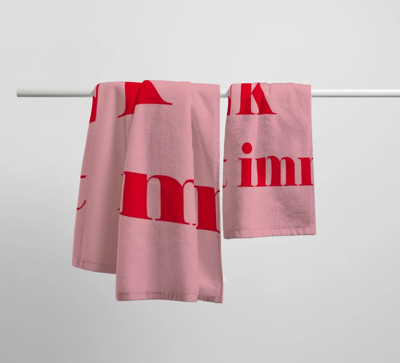 Pink always works - a cheerful statement in raspberry red for the towel by Stilrausch