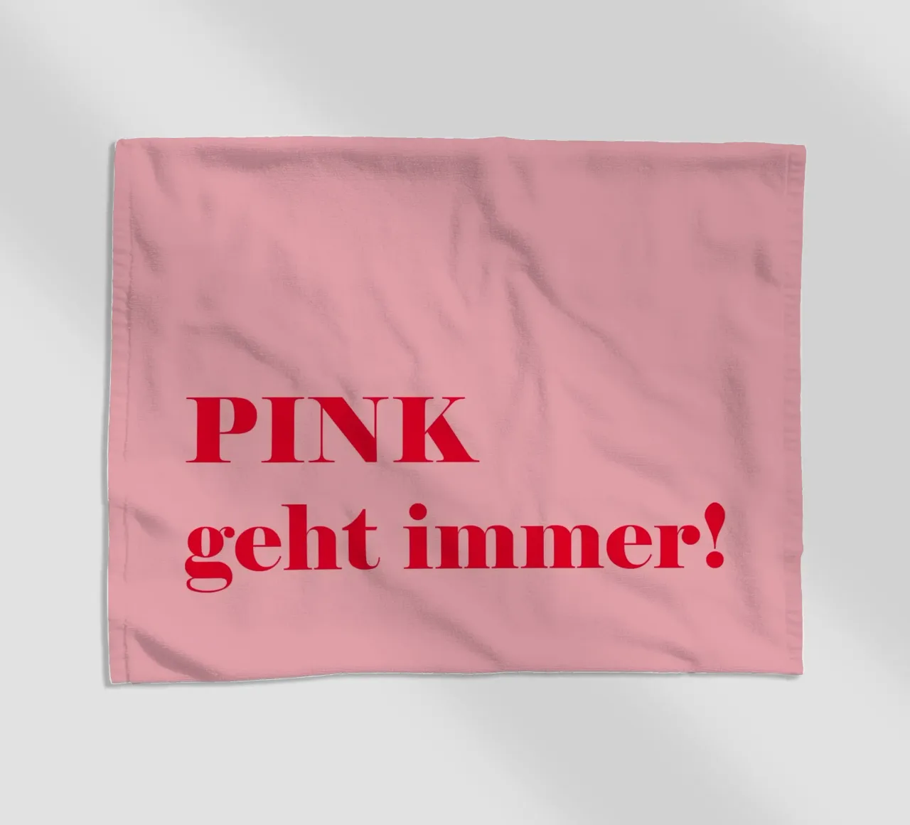 Pink always works - a cheerful statement in raspberry red for the beach towel by Stilrausch