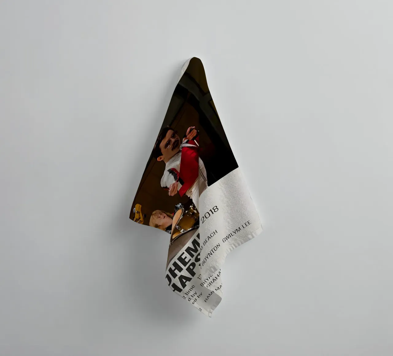 BOHEMIAN RHAPSODY 2018 asciugamano da bagno da MVFminimalist
