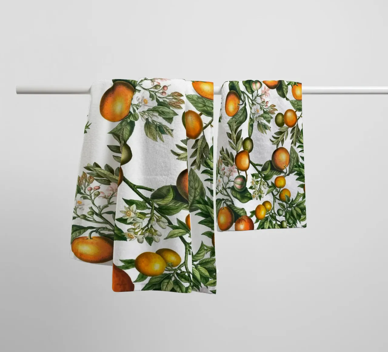 Arance su bianco Stampa botanica di agrumi freschi asciugamano da bagno da Stilrausch