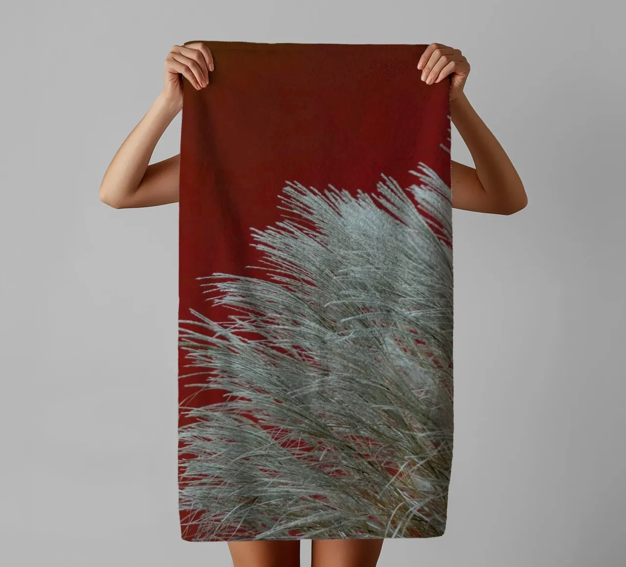 Grasses In The Wind Terracotta asciugamano da bagno da Studio Nahili