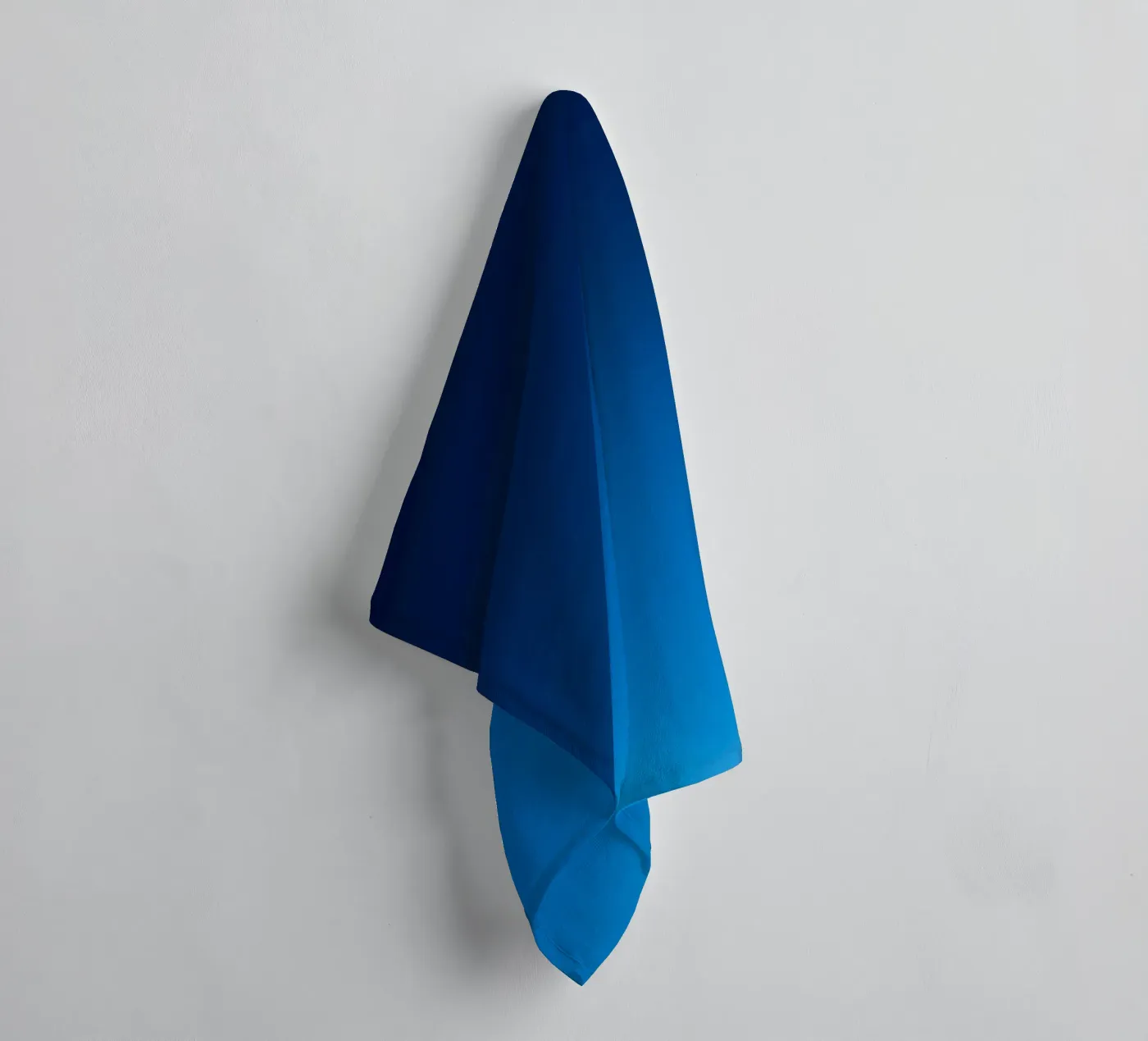 Blau towel by UrbanART