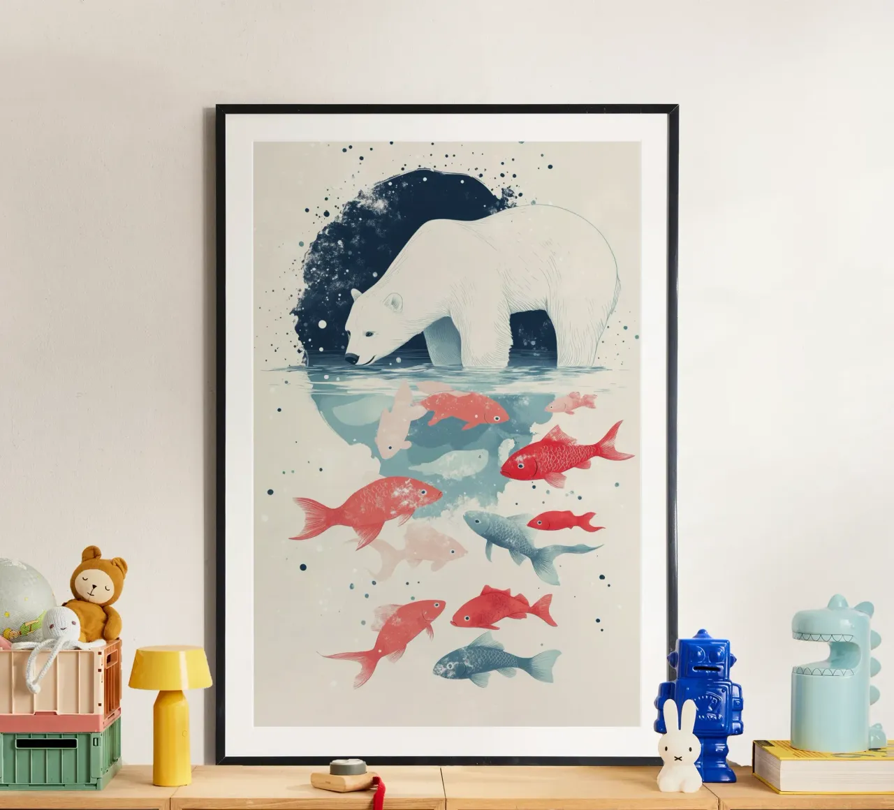 Orso polare rilassato e pesce spumeggiante poster con telaio in legno da DreamPixel